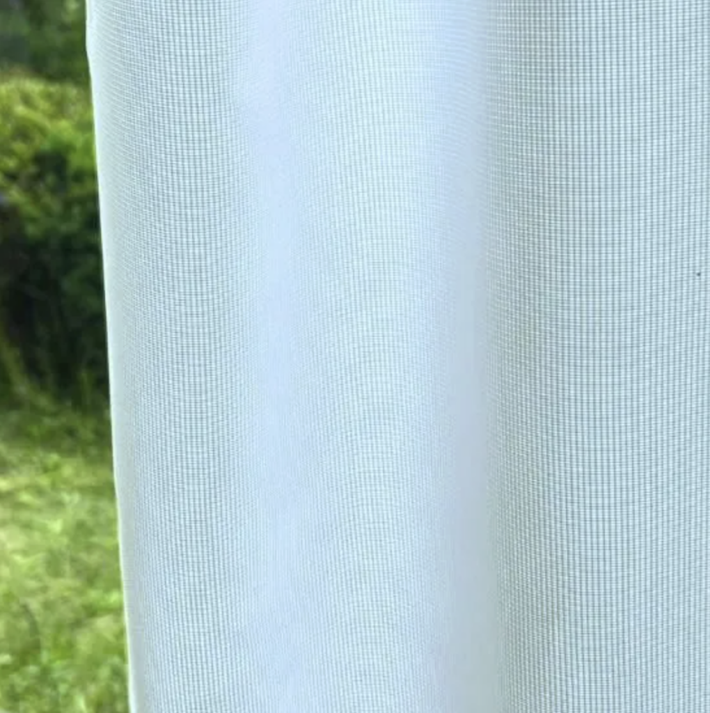 モレーンWH UVカット率98.8%xスーパー遮熱機能がある。