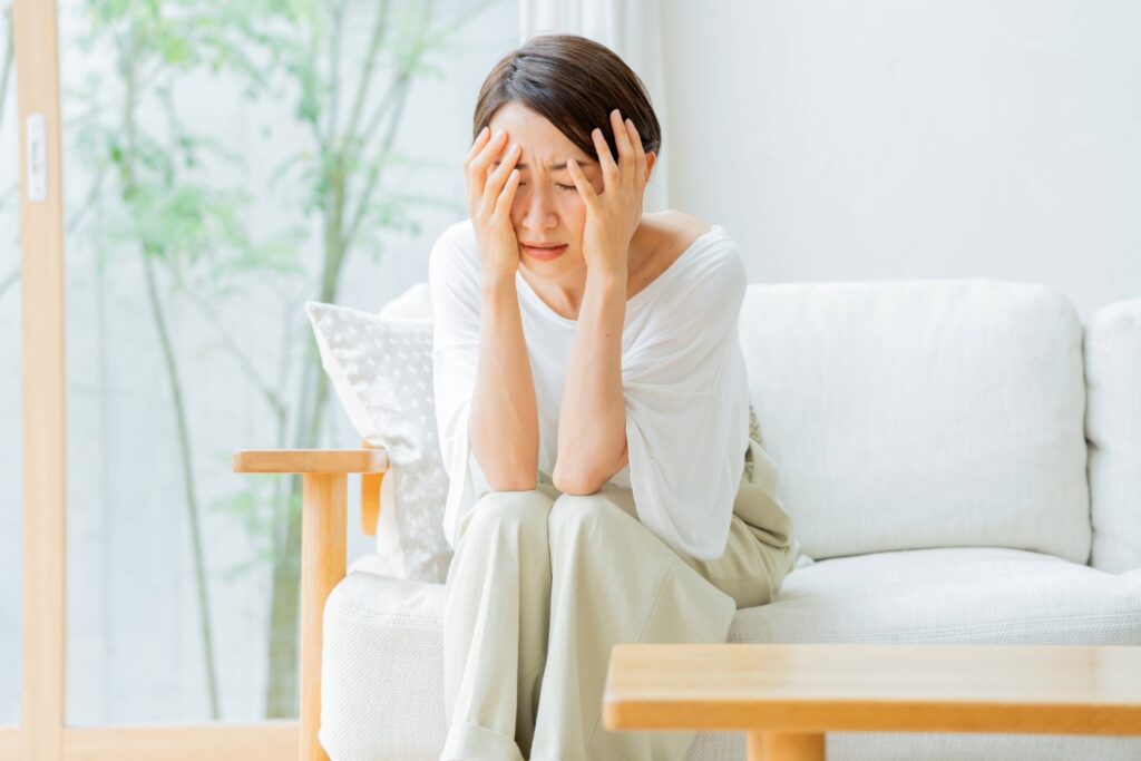 オーダーカーテン注文を失敗してしまった女性